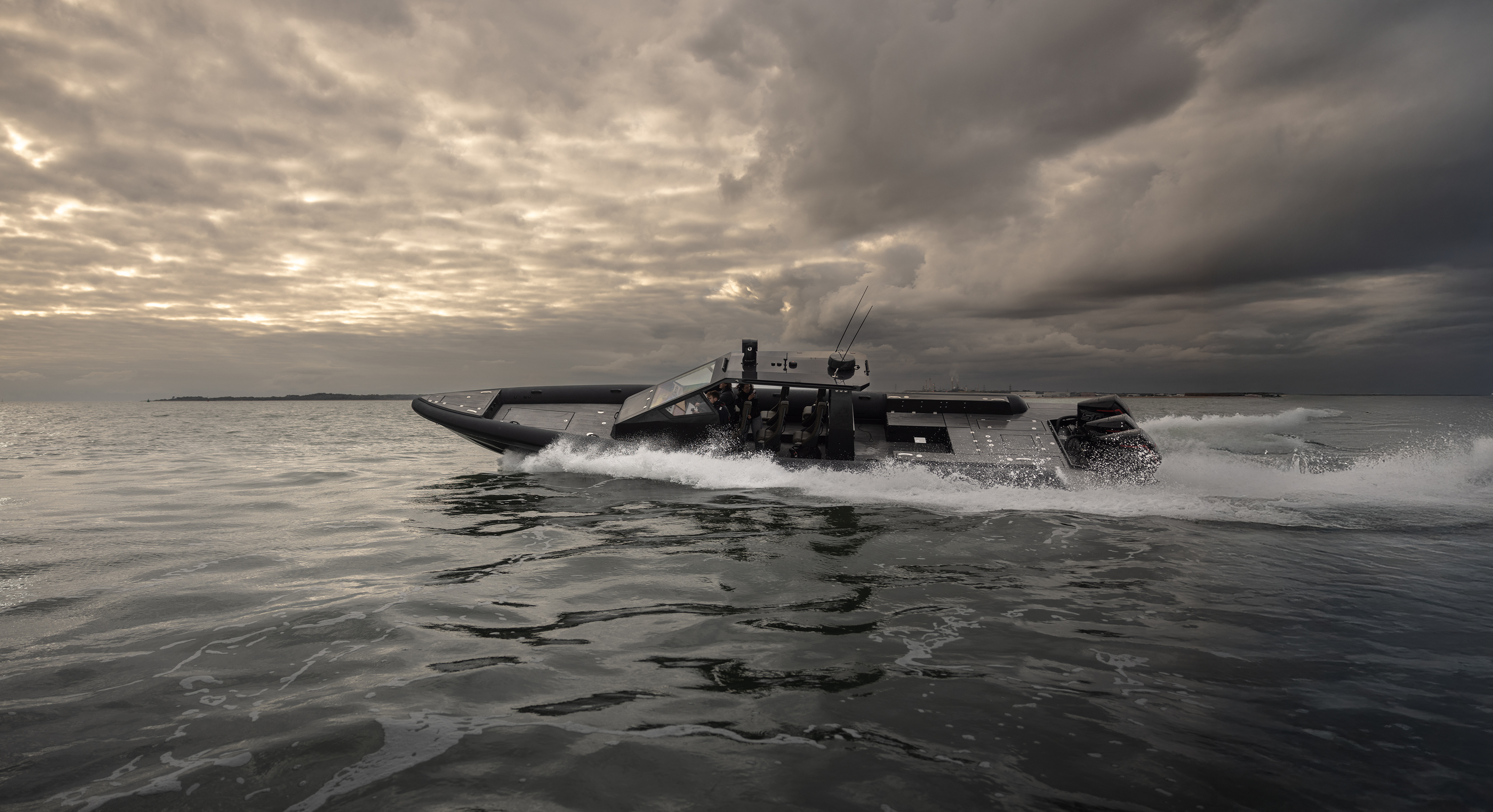 ENIGMA 47 Custom Super-RIB